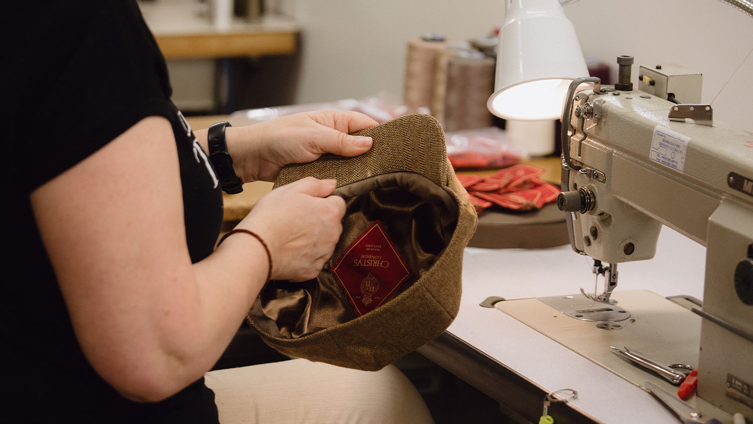 How to Choose Cap Fibres That Hold Their Shape and Photograph Well