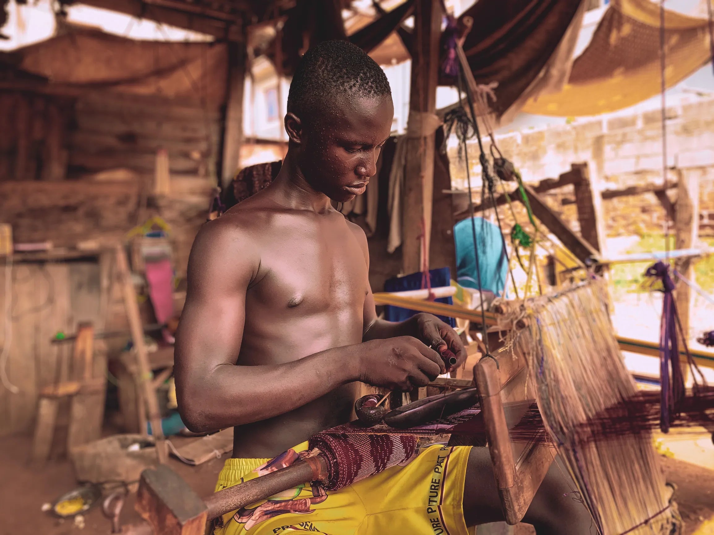 How fibre content, weave, and weight determine the longevity of cap cloth?